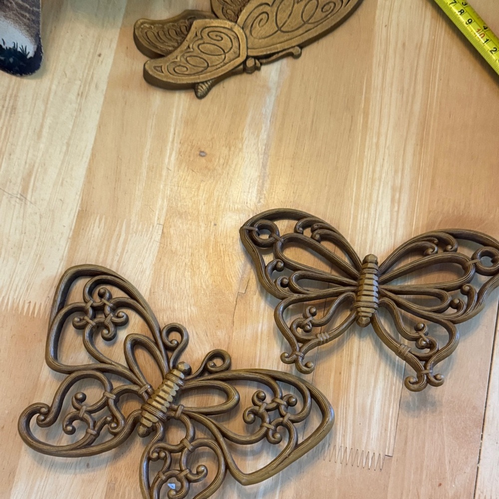 Vintage Syroco Wood-look Butterfly Wall Decor - Decorative Butterflies Set of 2